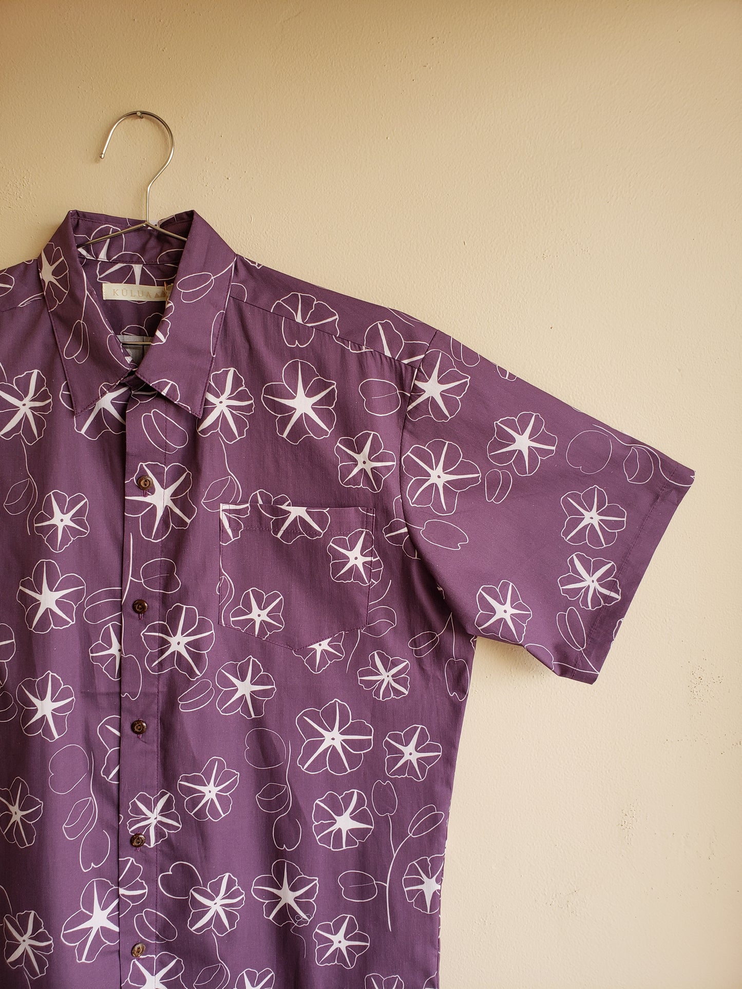 Aloha Shirt Pōhuehue