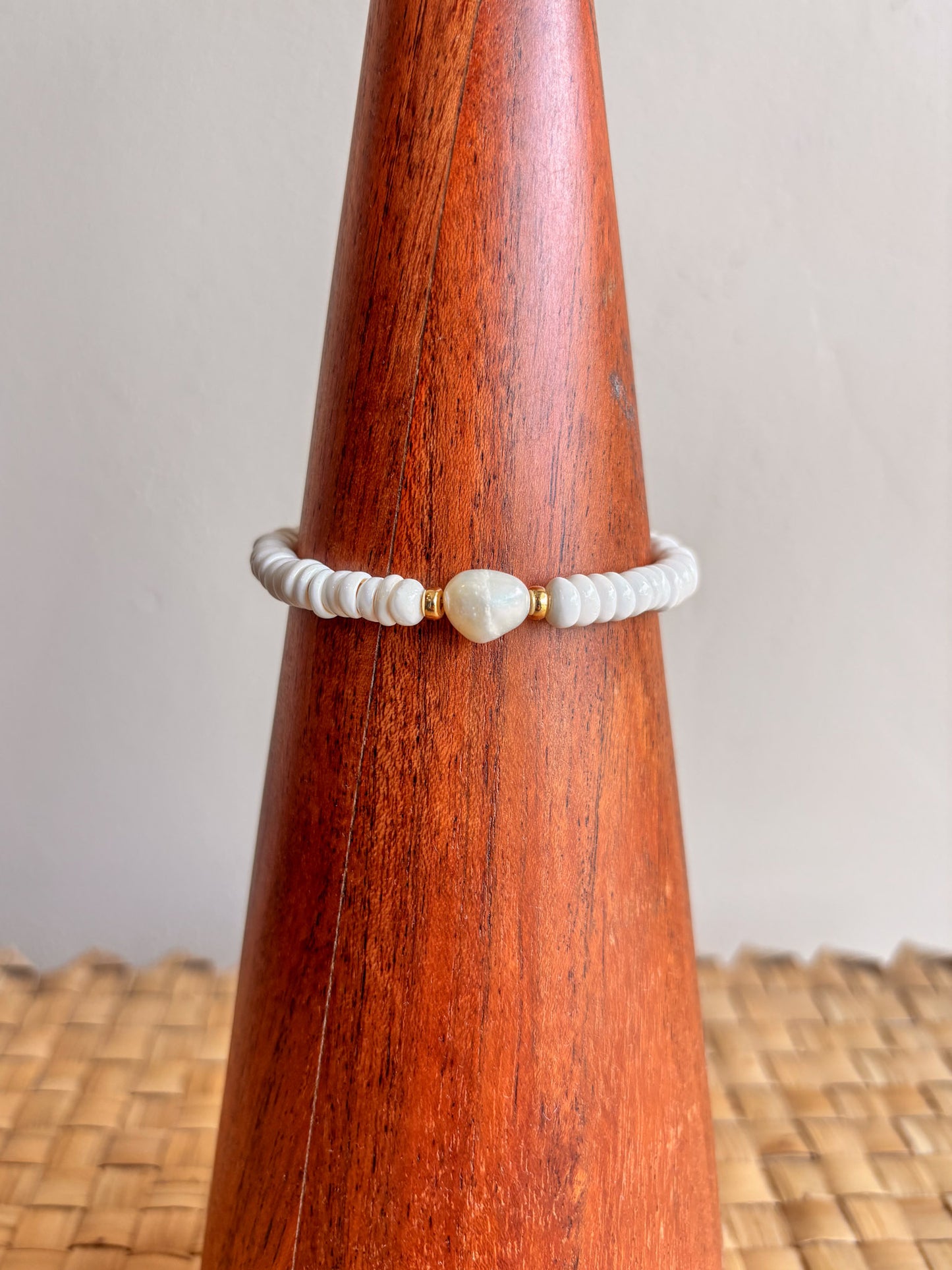 Aliʻikai Bracelet