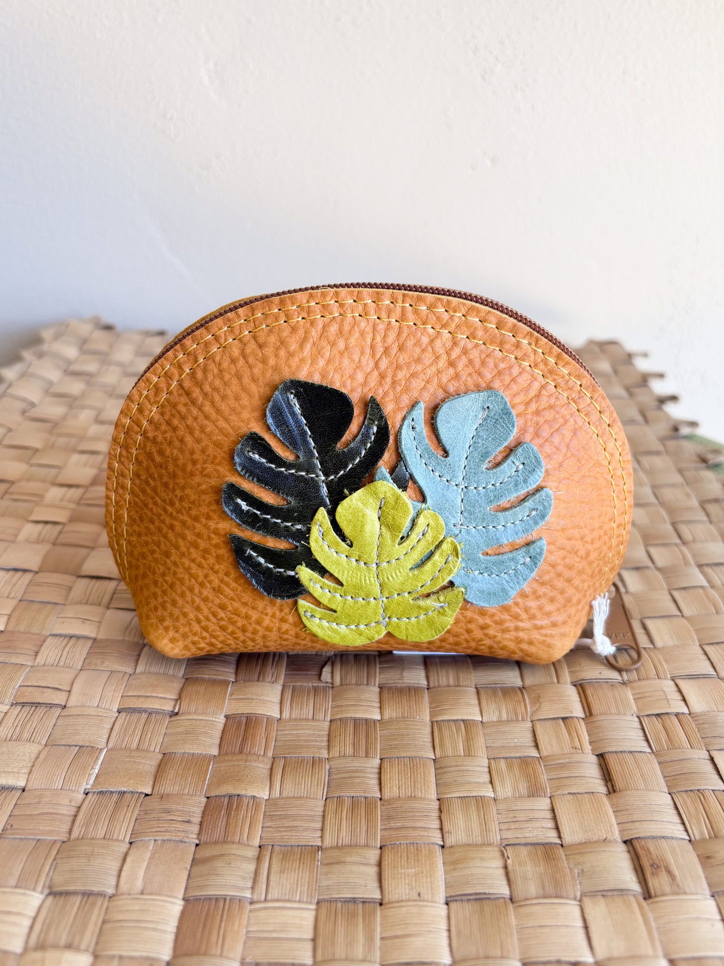 Leather Le'ale'a Pouch