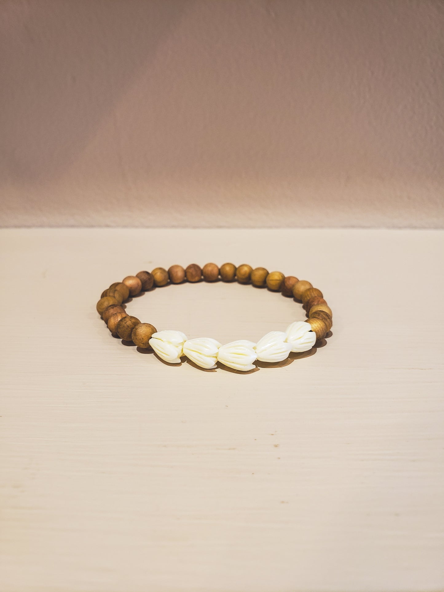 Pīkake Sandalwood Bracelet