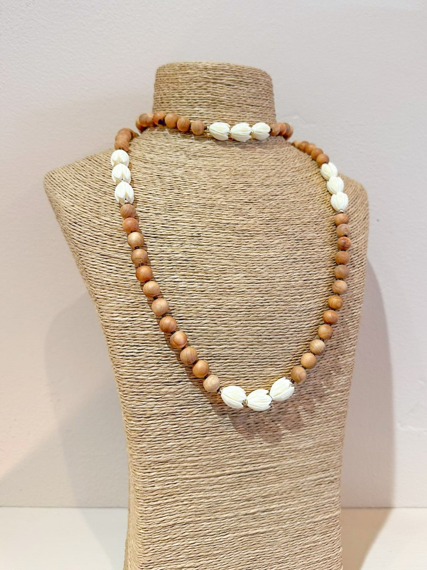 Pīkake Tahitian Sandalwood Necklaces