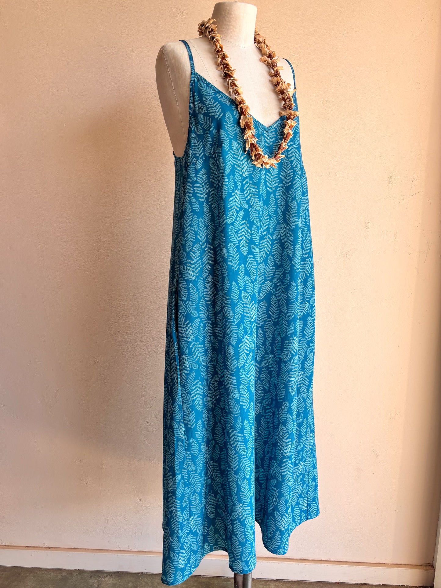 Strappy Muʻu Midi