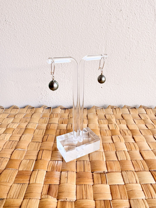 Alaula Earrings - Gold Tahitian Pearl Drop