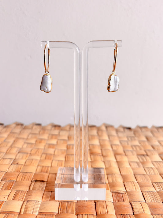 Kaimana Earrings - Mini Biwa Pearl