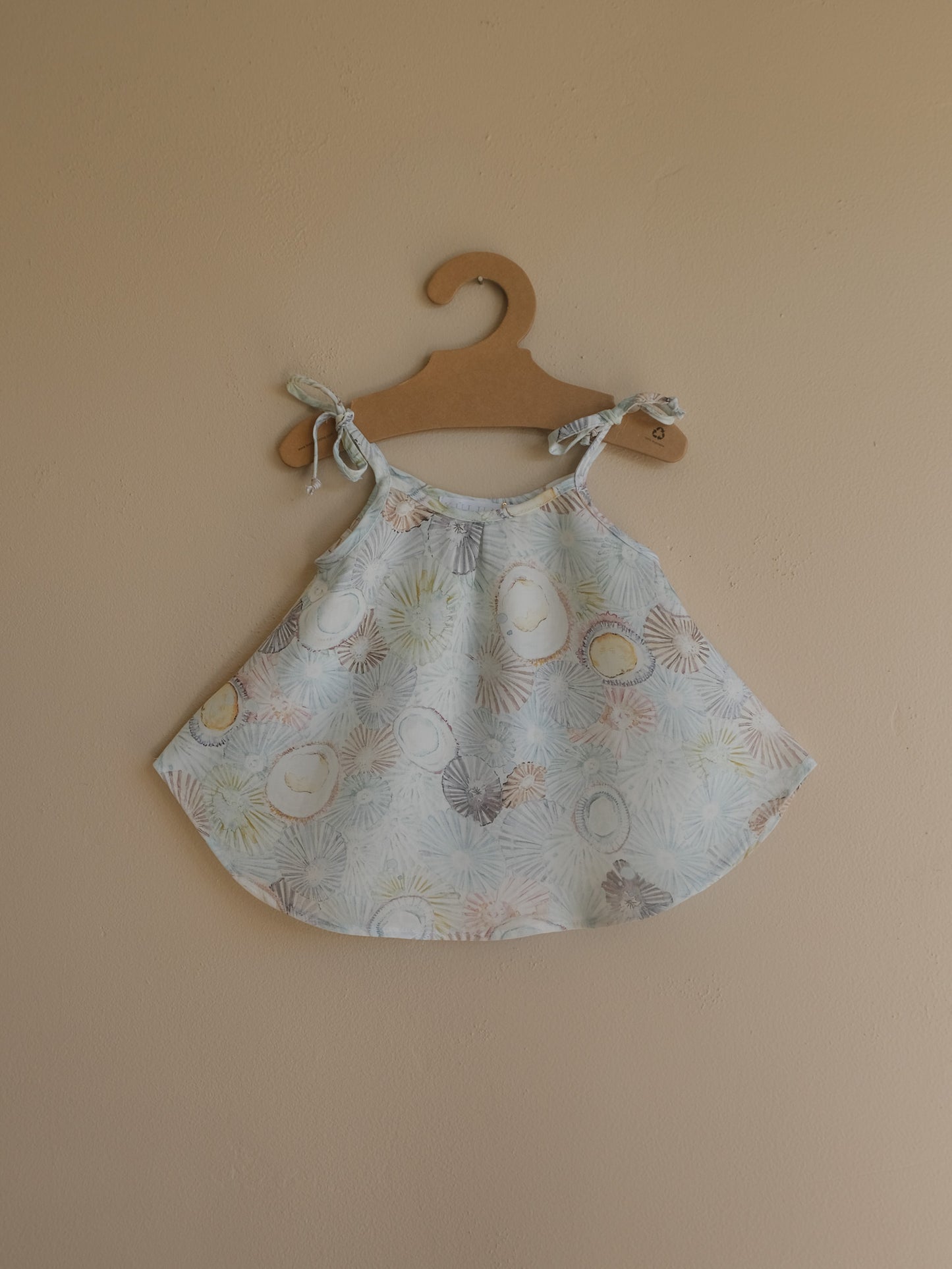 Keiki ʻŌpua Tie Dress Watercolor ʻOpihi