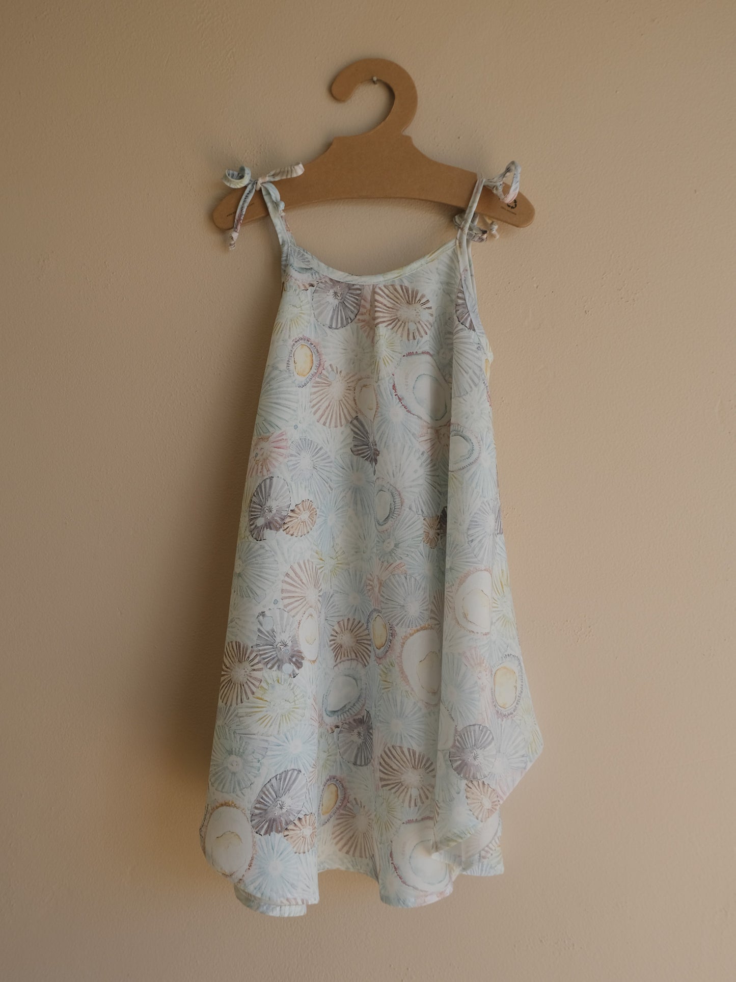 Keiki ʻŌpua Tie Dress Watercolor ʻOpihi