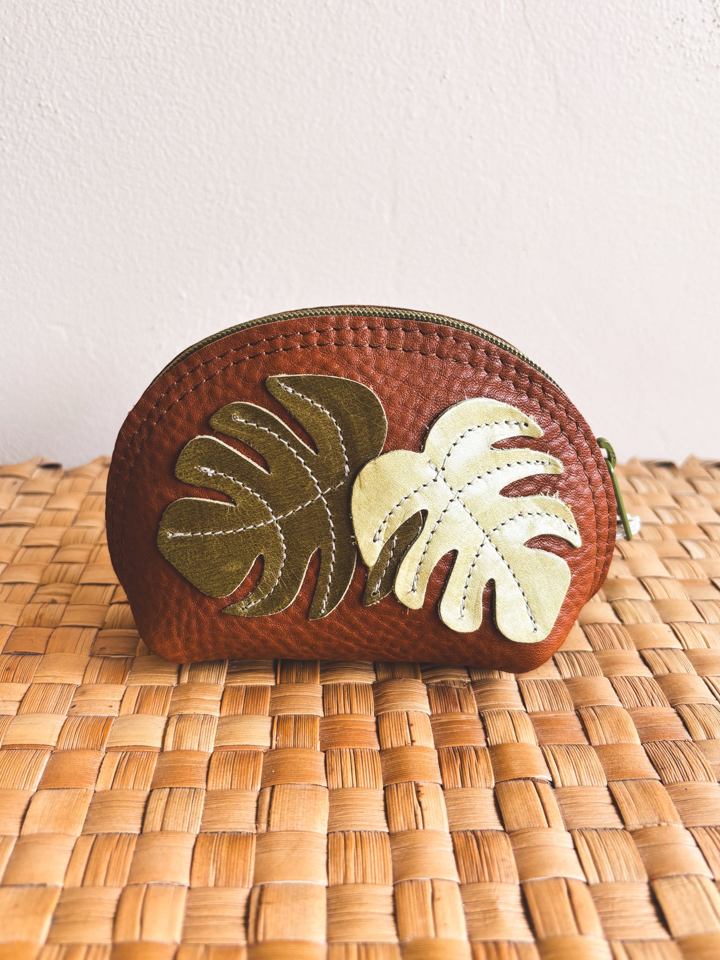 Leather Le'ale'a Pouch