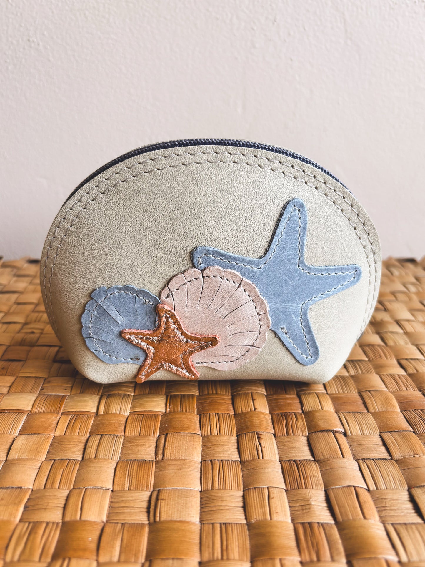 Leather Le'ale'a Pouch