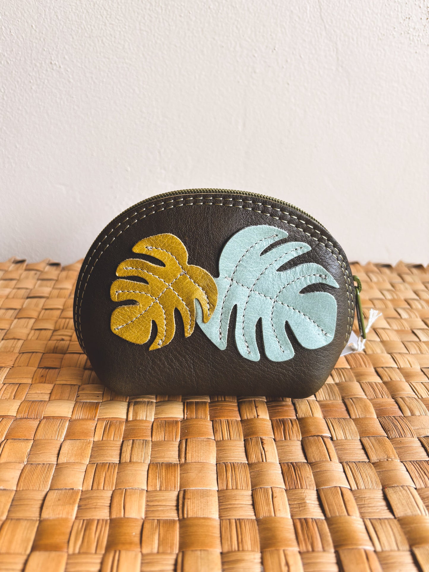 Leather Le'ale'a Pouch