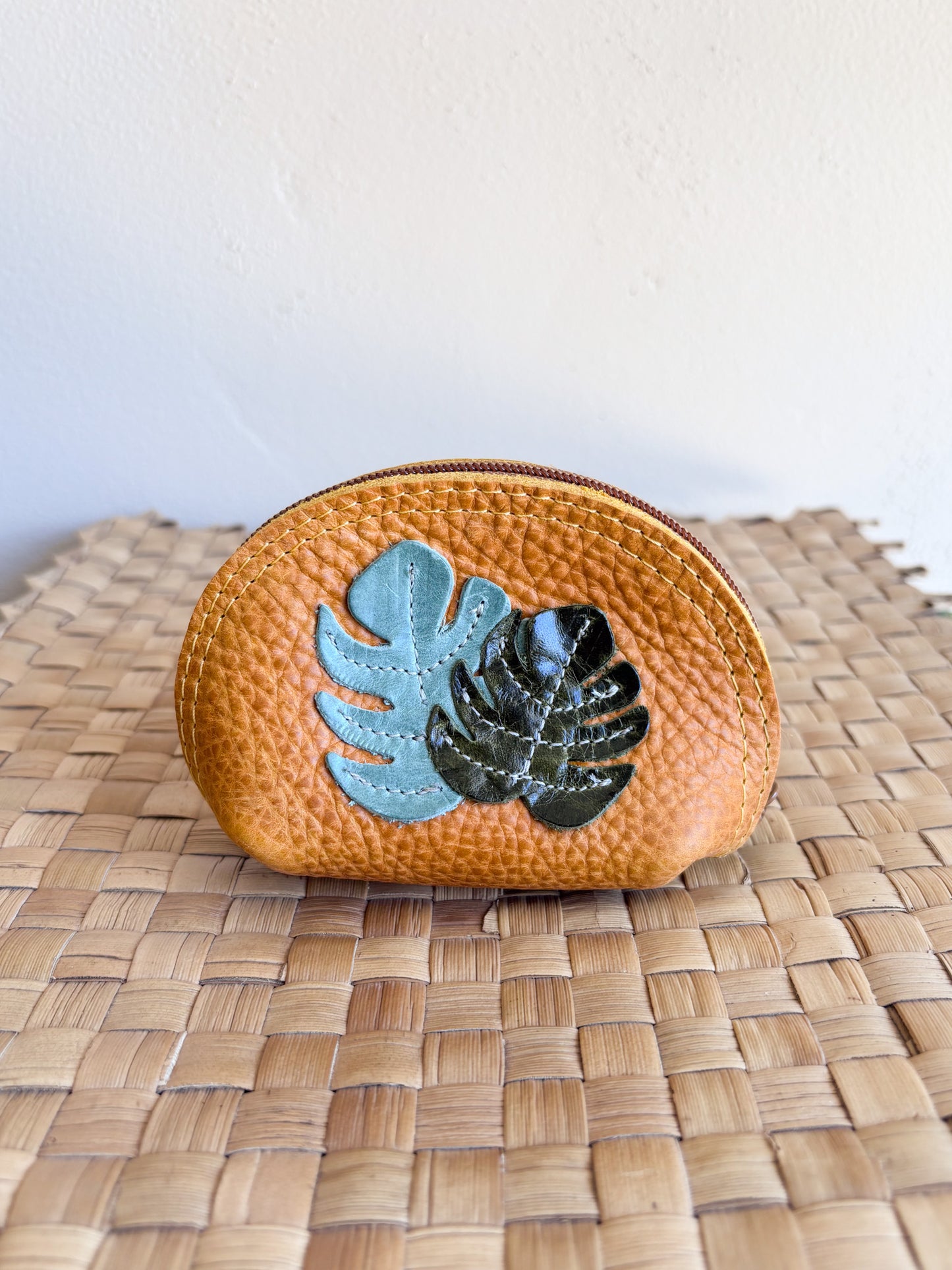 Leather Le'ale'a Pouch