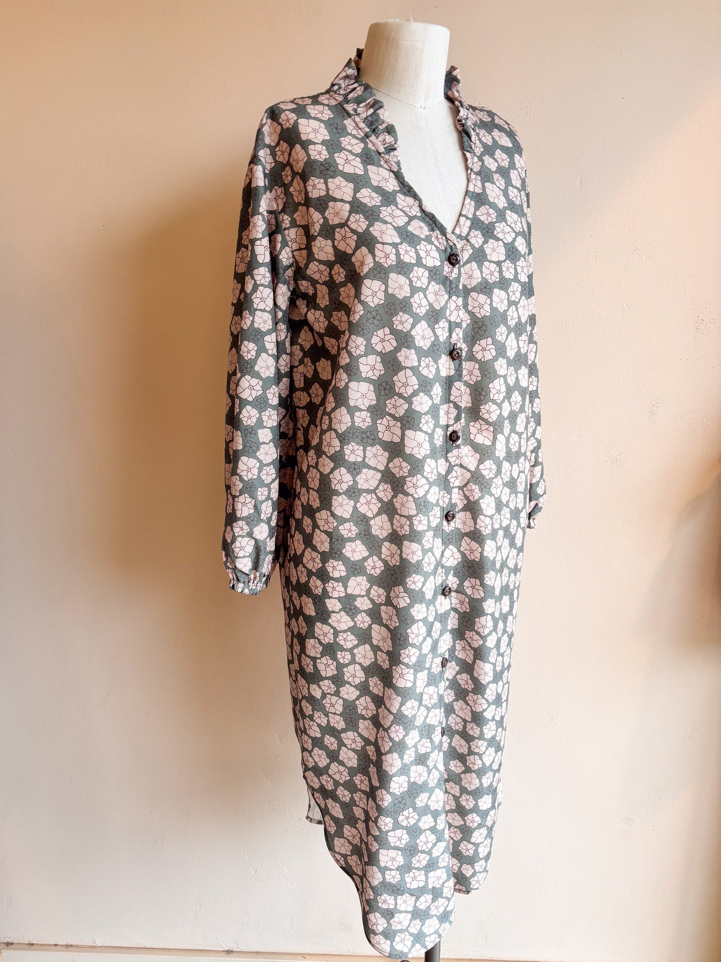 Muʻu Shirt Midi Dress