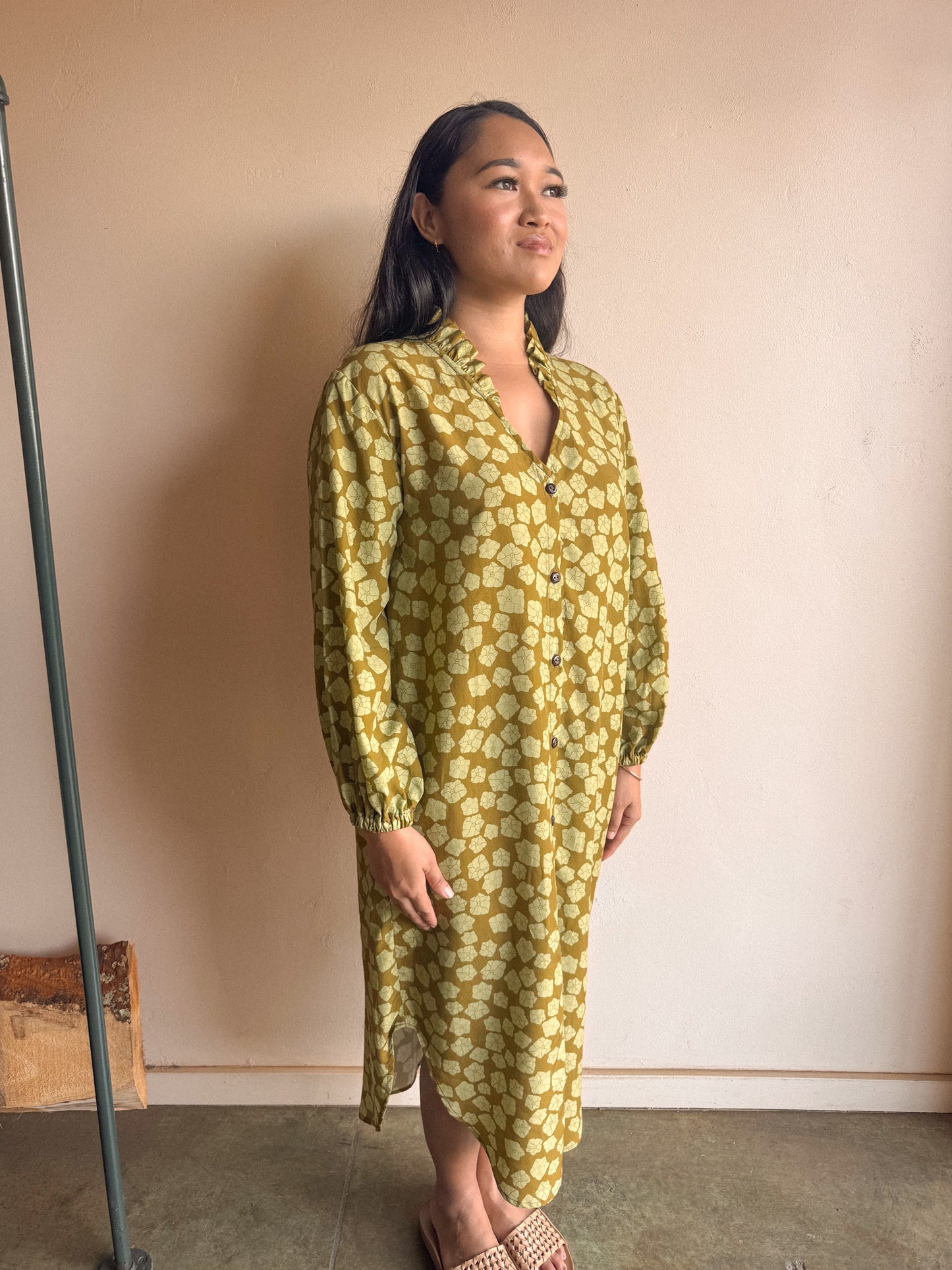 Muʻu Shirt Midi Dress