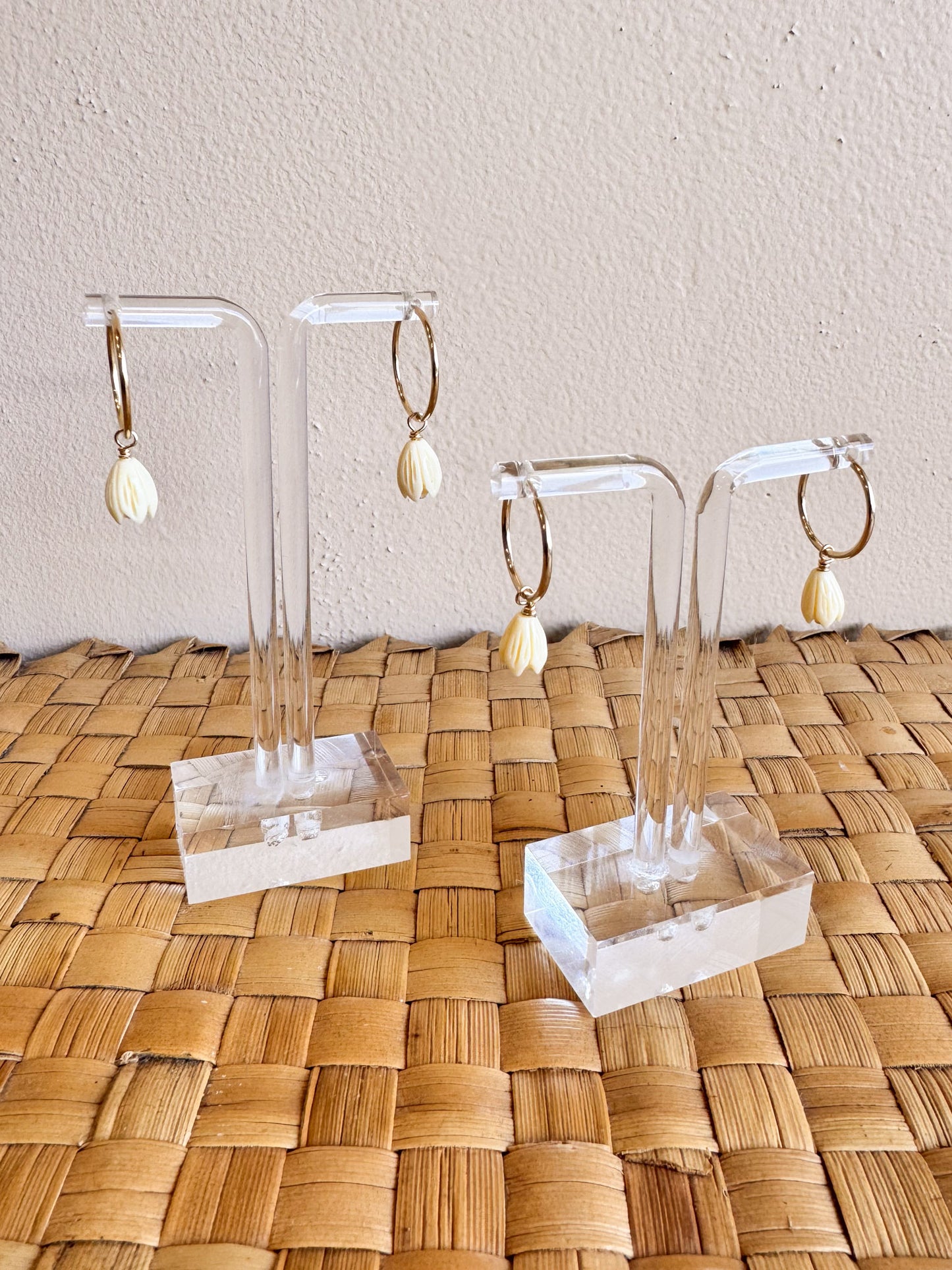 Pīkake Earrings - Gold Endless Hoop