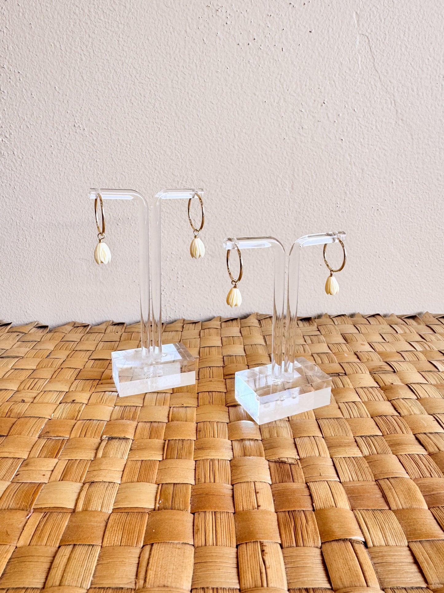 Pīkake Earrings - Gold Endless Hoop