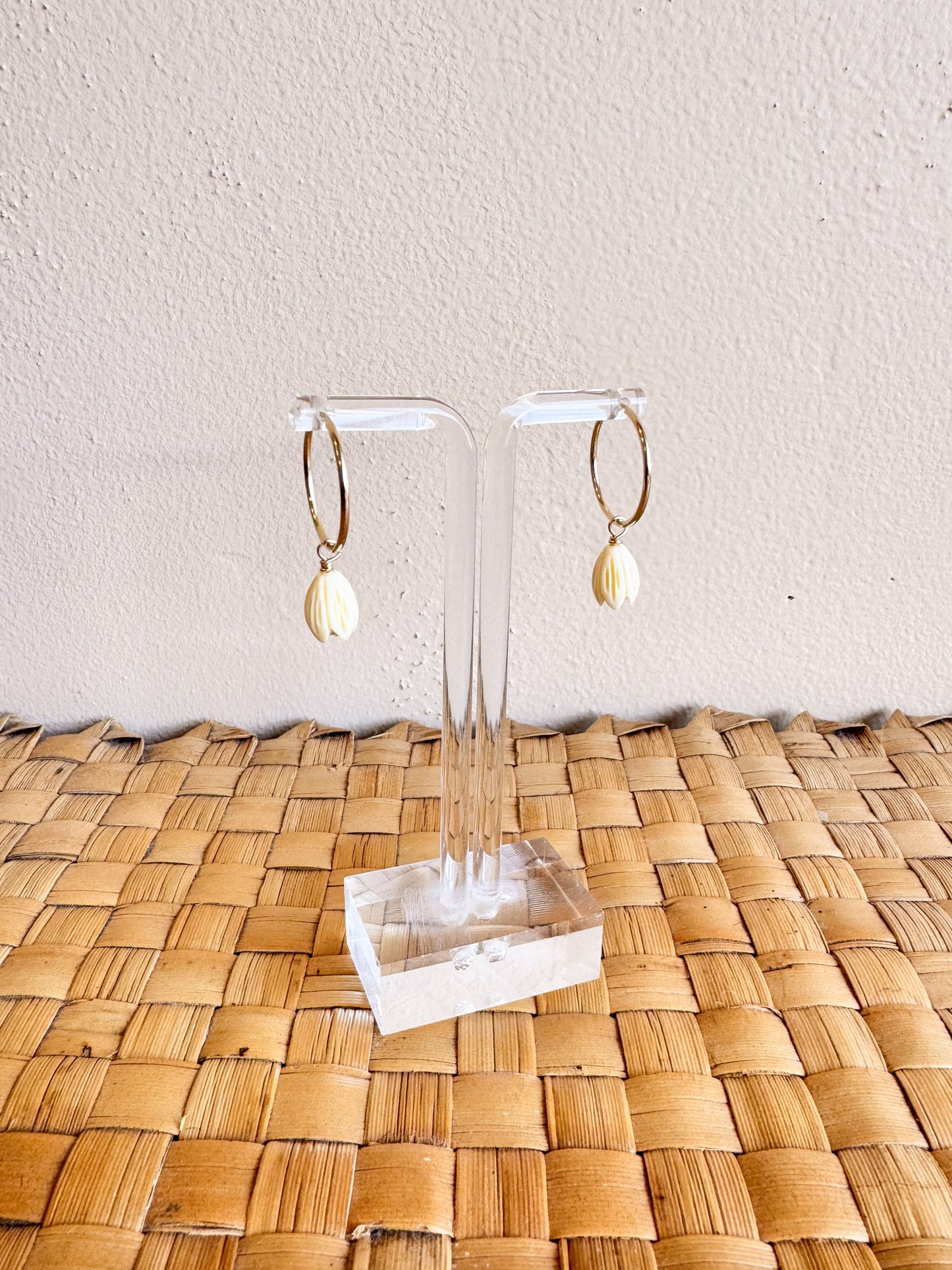 Pīkake Earrings - Gold Endless Hoop