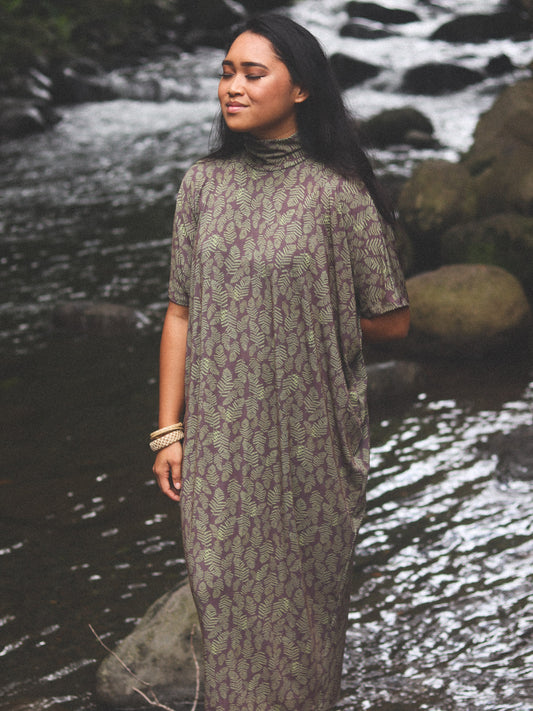 Uluwehi Midi Honu Neck